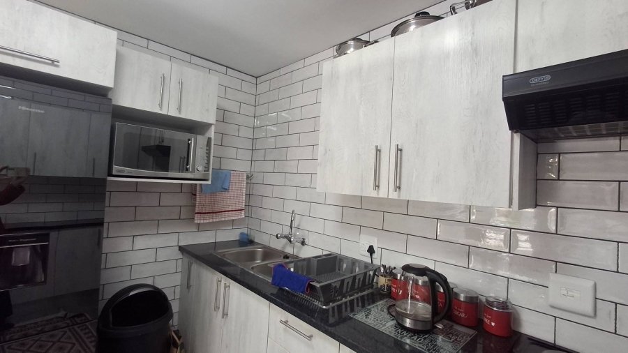 2 Bedroom Property for Sale in Hartenbos Central Western Cape